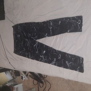 Shein Leggings.  Size medium in US 6. EU 38.